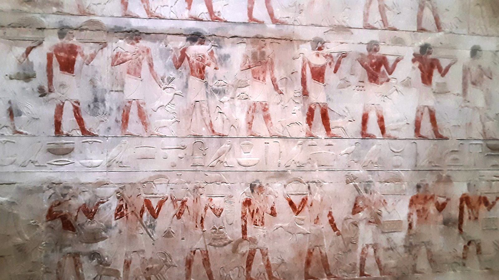 A Day Tour to Giza pyramids, Egyptian museum and Khan El Khalili Bazar