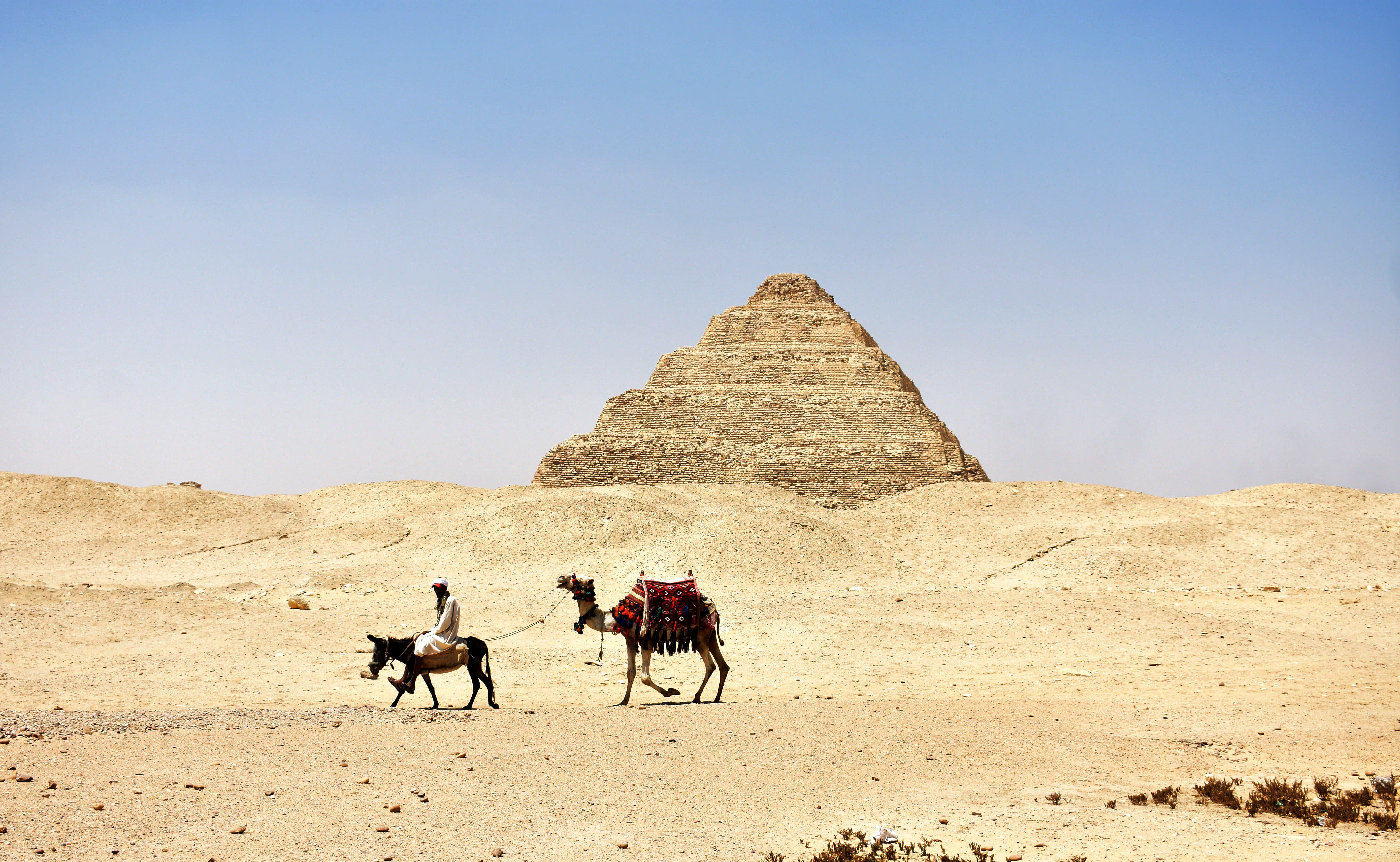 A Day Tour to Giza pyramids, Egyptian museum and Khan El Khalili Bazar