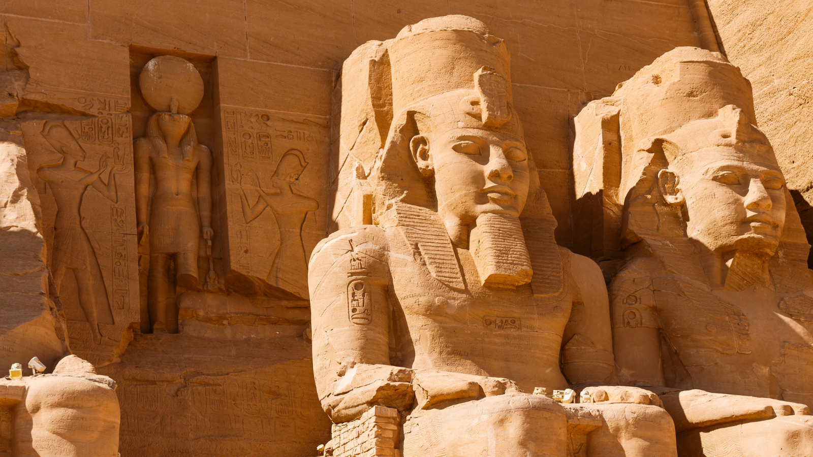 A Day Tour from Aswan to Abo Simbel