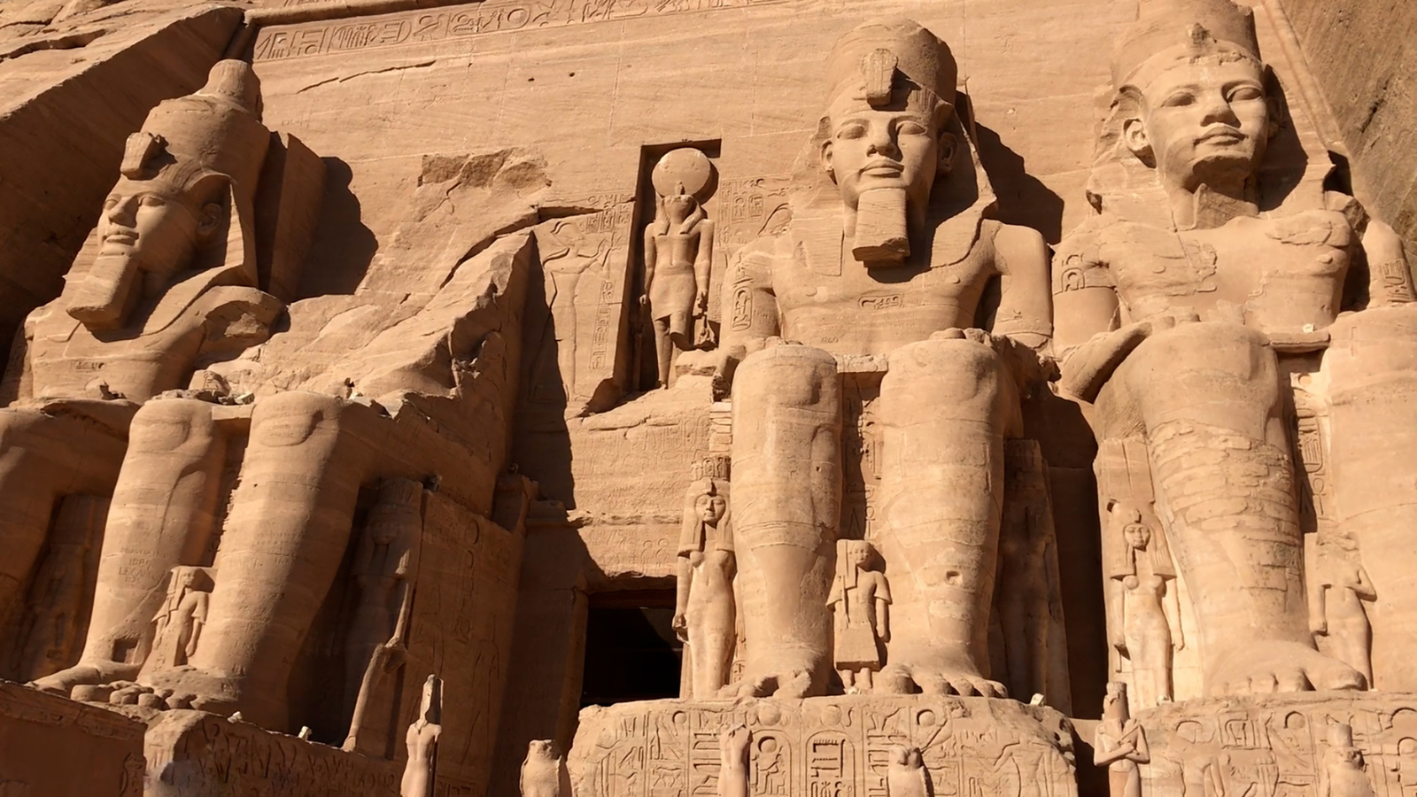 A Day Tour from Aswan to Abo Simbel