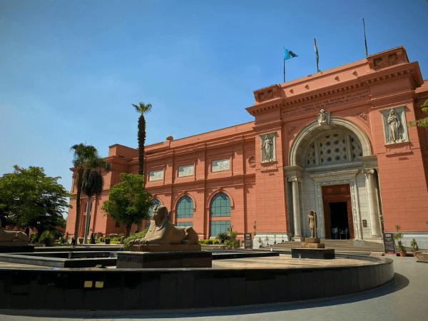 Private Day Tour from Hurghada To Cairo by Plane