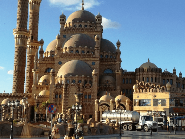 Old Market and the main mosque.