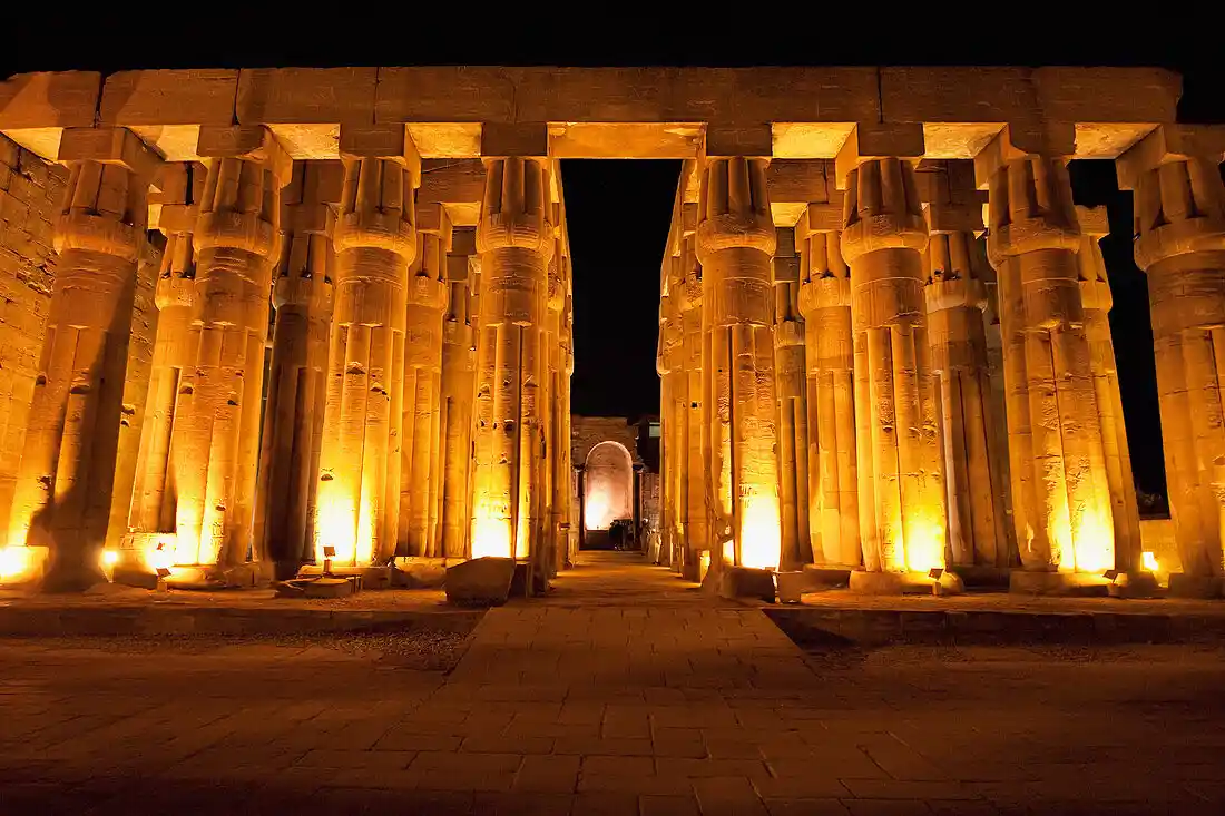 A Day of Royal Temples and Tombs